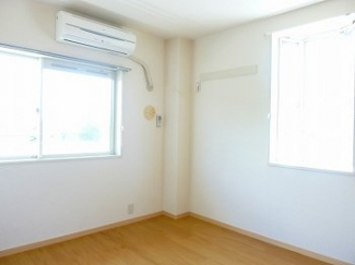 内装は落ち着いています