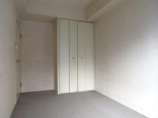 洋室（５．３帖）