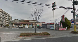 セブンイレブン伊丹南本町７丁目店まで240m