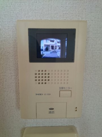 モニター付きインターホンで安心です