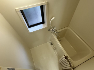 落ち着いた空間のお風呂です