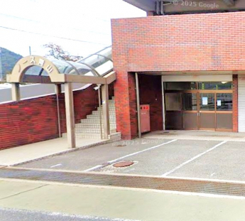 店舗前に車2台駐車可♪