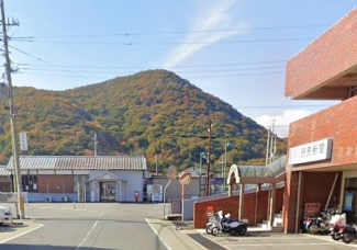 前面道路　幅員9ｍで入出庫ラクラク♪