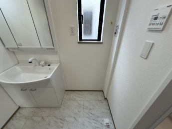 【独立洗面台】