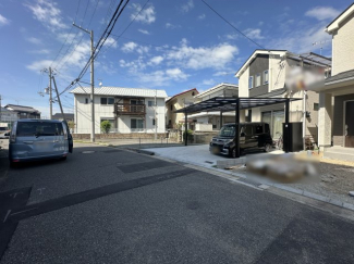 【前面道路含む現地写真】