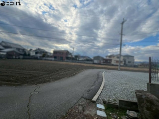 【前面道路含む現地写真】