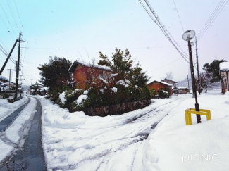 【前面道路含む現地写真】
