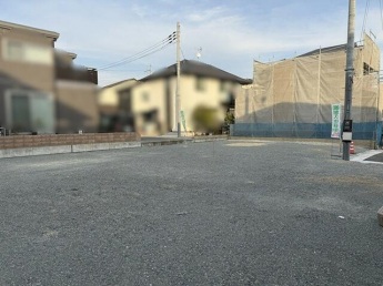 宅地内、南から北東にむかって撮影