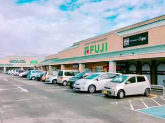 フジ垣生店まで466m