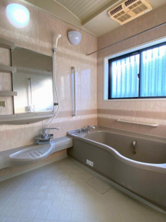 松山市古三津３丁目の中古一戸建ての画像