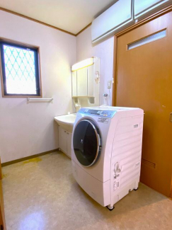 松山市古三津３丁目の中古一戸建ての画像