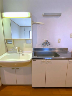 松山市古三津３丁目の中古一戸建ての画像