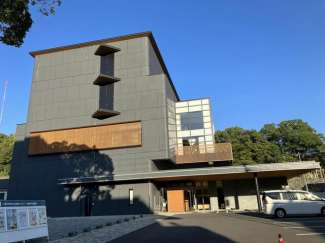 八幡浜市民文化活動センターまで1613m