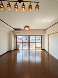 【居間・リビング】