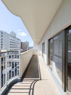 【バルコニー】