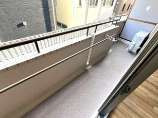 【バルコニー】