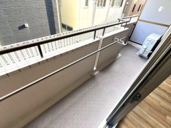 【バルコニー】