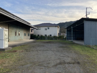 丹波市柏原町柏原の倉庫の画像