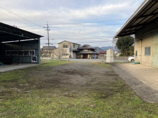 丹波市柏原町柏原の倉庫の画像