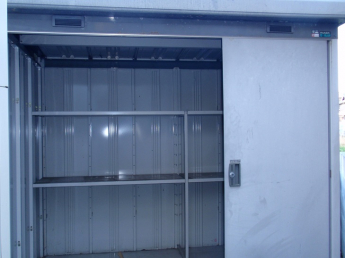 たっぷり収納出来る物置。