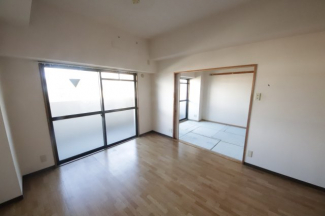 【居間・リビング】