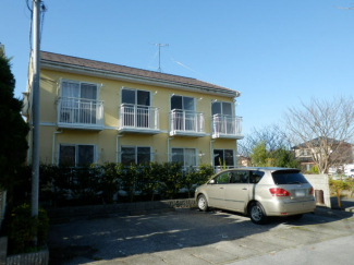 公園が目の前のアパートです