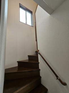 一戸建ての階段のようですね