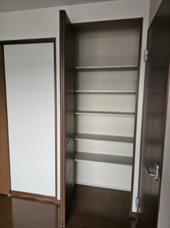 棚式の収納です