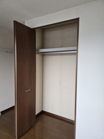 クローゼットがあります