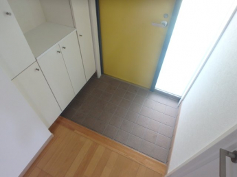 ゆったりとした玄関です