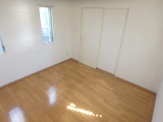 個人の部屋や寝室として使える洋室です