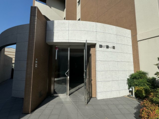 毎日通るエントランスはこのようになっています