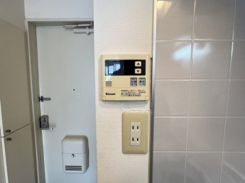 給湯器リモコンです