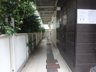 落ち着いたエントランスです