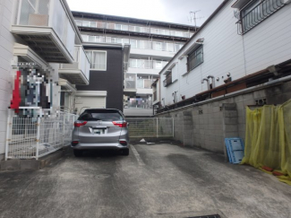 車をお持ちの方に嬉しい駐車場付きの物件です