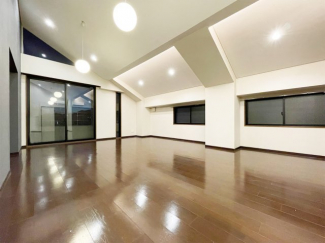 【居間・リビング】