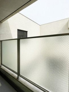 【バルコニー】