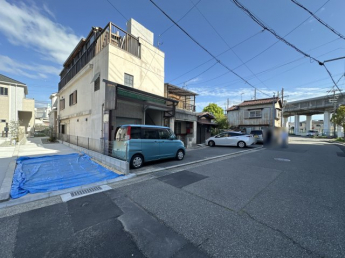 【前面道路含む現地写真】