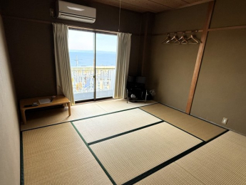 和室３室、洋室１室、すべてが絶景。どの部屋のお客様にも平等な感動を届ける贅沢な設計。