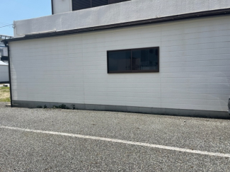 駐車場があるので、車を買う予定の方も安心です