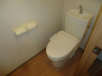 シャワー付トイレ