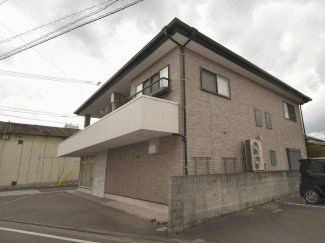 外観を南東側より撮影