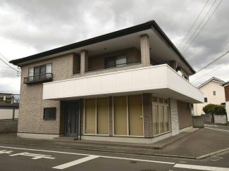 外観を南西側より撮影