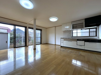 【居間・リビング】