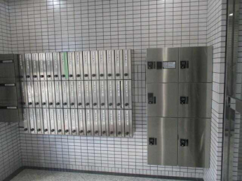 集合ポスト・単身者にはうれしい宅配ＢＯＸ付