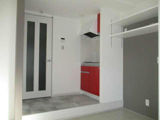 落ち着いた雰囲気のアクセントクロスを使用