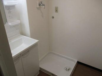 ２０２４年洗髪洗面化粧台・洗濯パン入れ替え済み