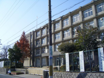 大津市立瀬田北中学校まで1032m