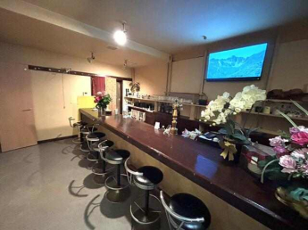 お席もたっぷりありますので、ゆったりおくつろぎいただけます。