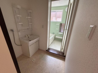 広々とした空間で、動きやすい動線です。